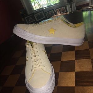 Yellow one stars 10.5-11.0